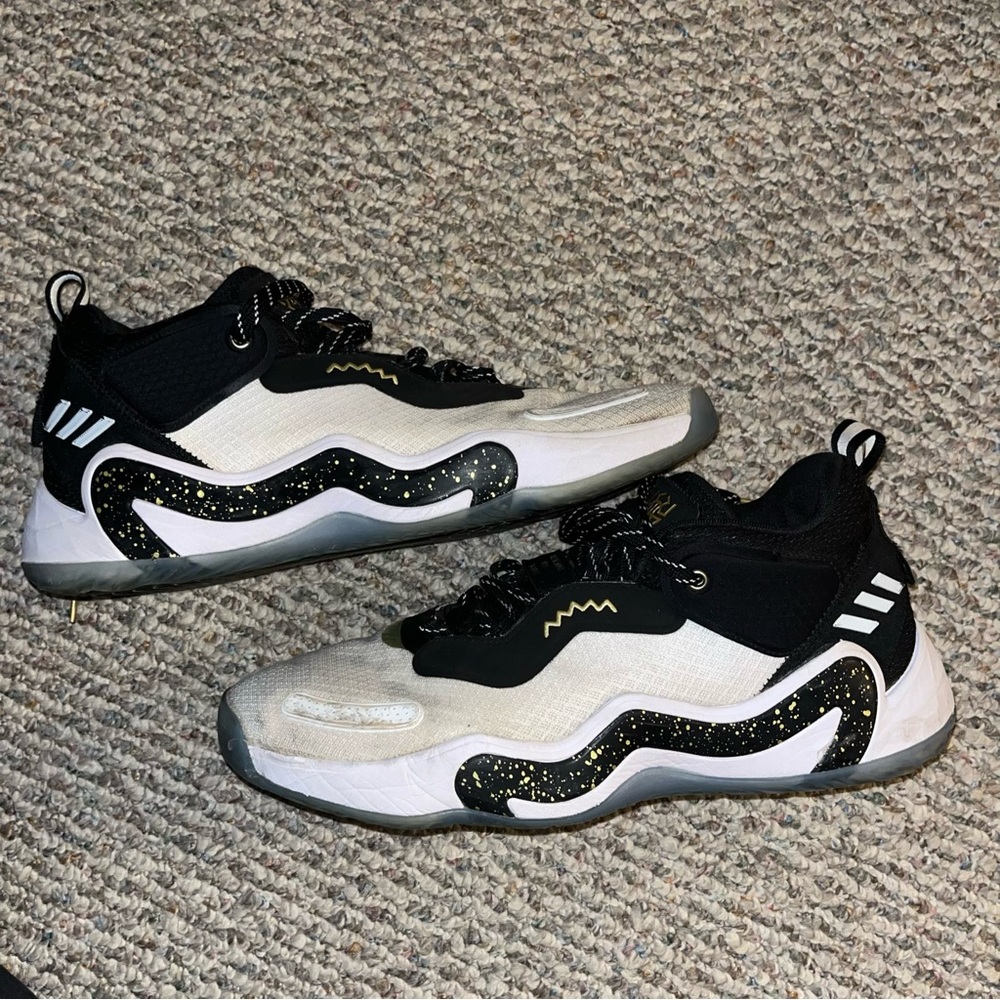 Adidas D.O.N. Issue 3 Gold Medal 2021